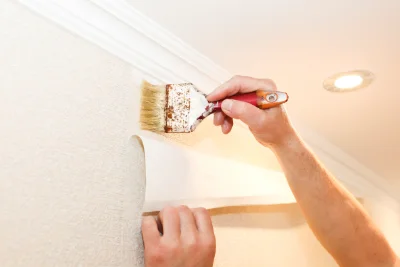 Pose de papier peint à Gabian — revêtements muraux et toiles de verre